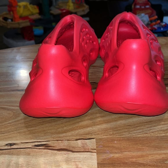 EVA Foam Slippers Slip-On Clog Foam Runner RNNR New size 13 Red Vermilion - Picture 13 of 17
